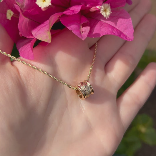 Small Hawaiian Bead Pendant 