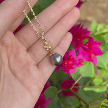 Load and play video in Gallery viewer, Hawaiian Heirloom pendant with black Tahitian pearl and plumeria flower 
