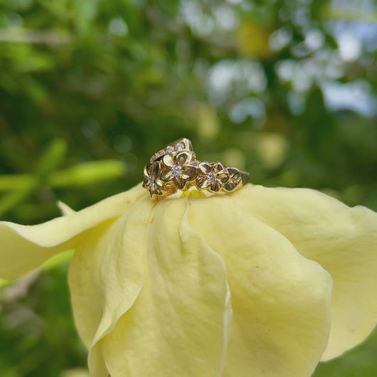 Flowers and diamonds Hawaiian Ring