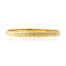 Load image into Gallery viewer, Gold Hawaiian Bracelet with Shiny Maile
