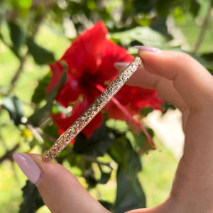 Hawaiian flower bracelet 