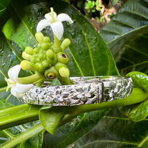 Hawaiian Heirloom Bracelet with hinge and clasp 