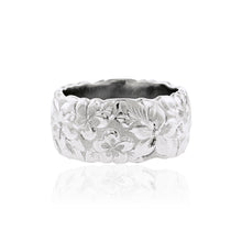 Load image into Gallery viewer, Millennium Flowers Scalloped 10mm Ring - Philip Rickard
