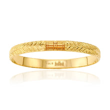 Load image into Gallery viewer, Hawaiian Bracelet with engraved Iolani Palace  
