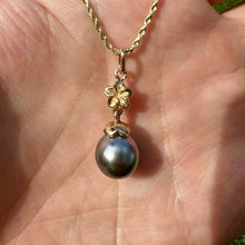 Load image into Gallery viewer, Plumeria Hawaiian Pendant w/ Tahitian Black Pearl
