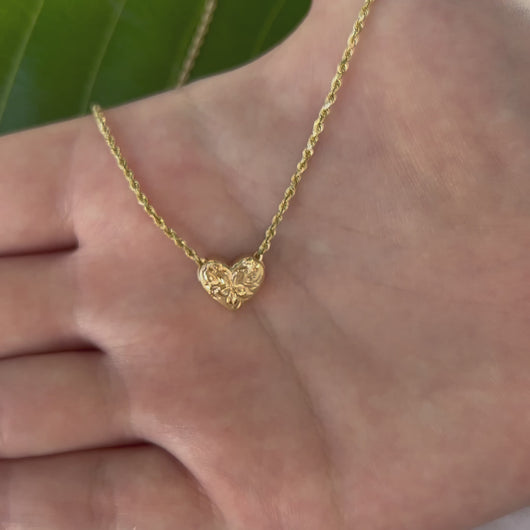 Hawaiian Pendant in a shape of a heart with engraving